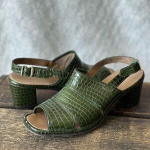 Vintage Penaljo green leather slingback heels 8M American/union made